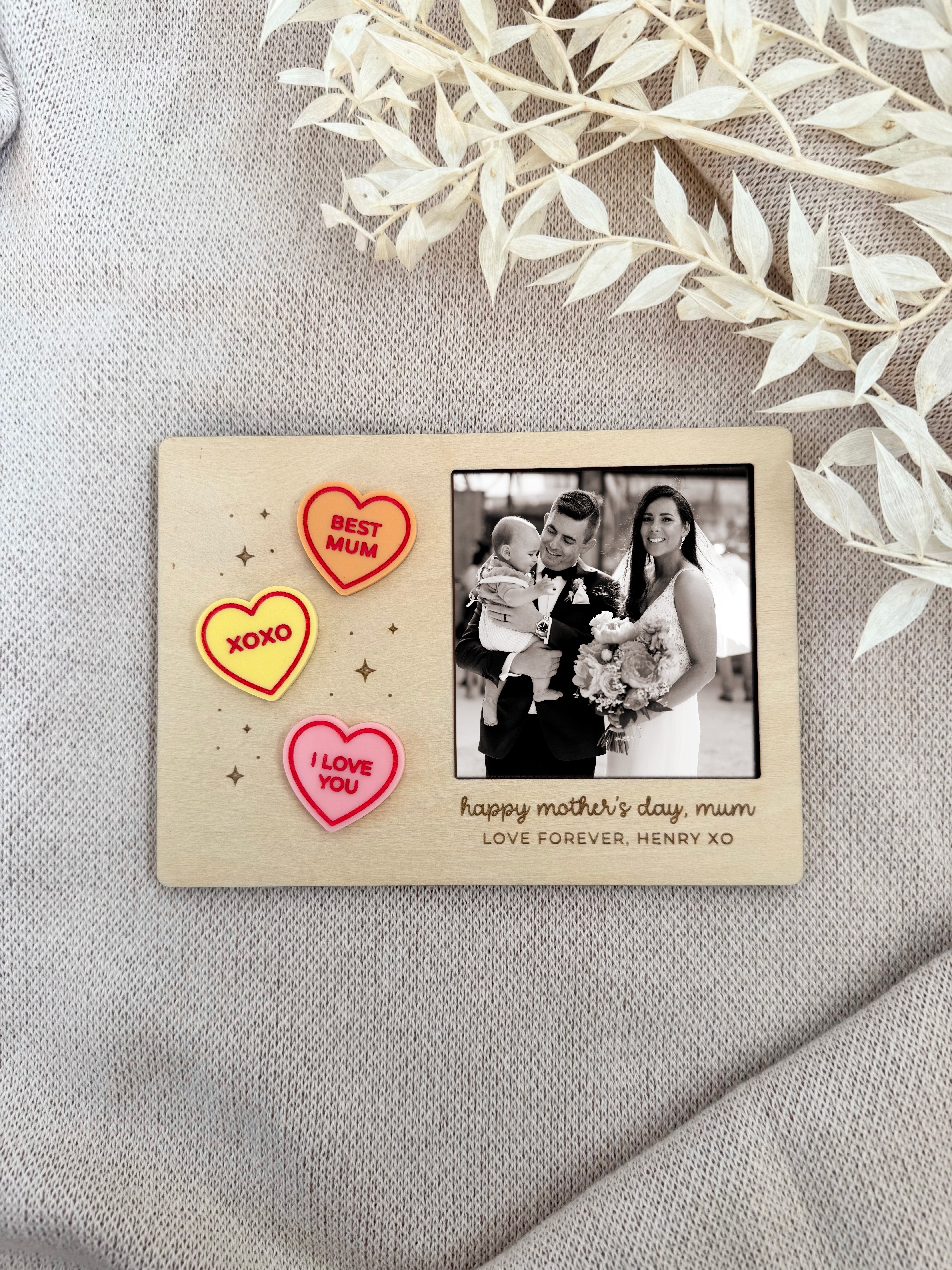 PERSONALISED CANDY HEARTS BEST MUM FRAME – Hey Mickey